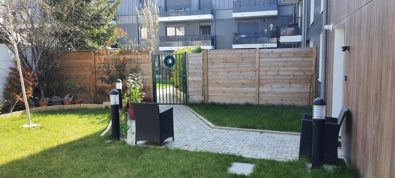 Duplex Neuf 90 M2 - 3 Chambres, Avec Jardin A 사르투르빌 외부 사진